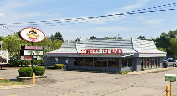 A&W Restaurant - Chelsea - 1555 Main St